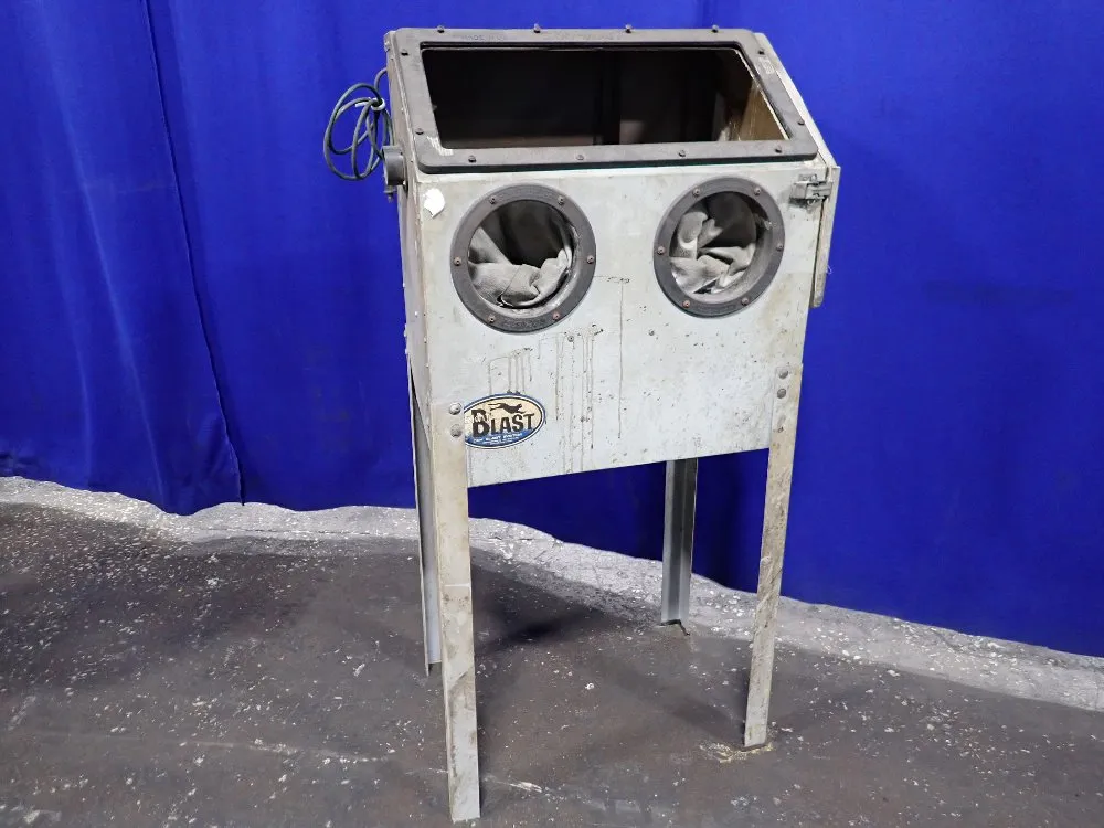 Skatblast 26" X 17" X 16" Blast Cabinet