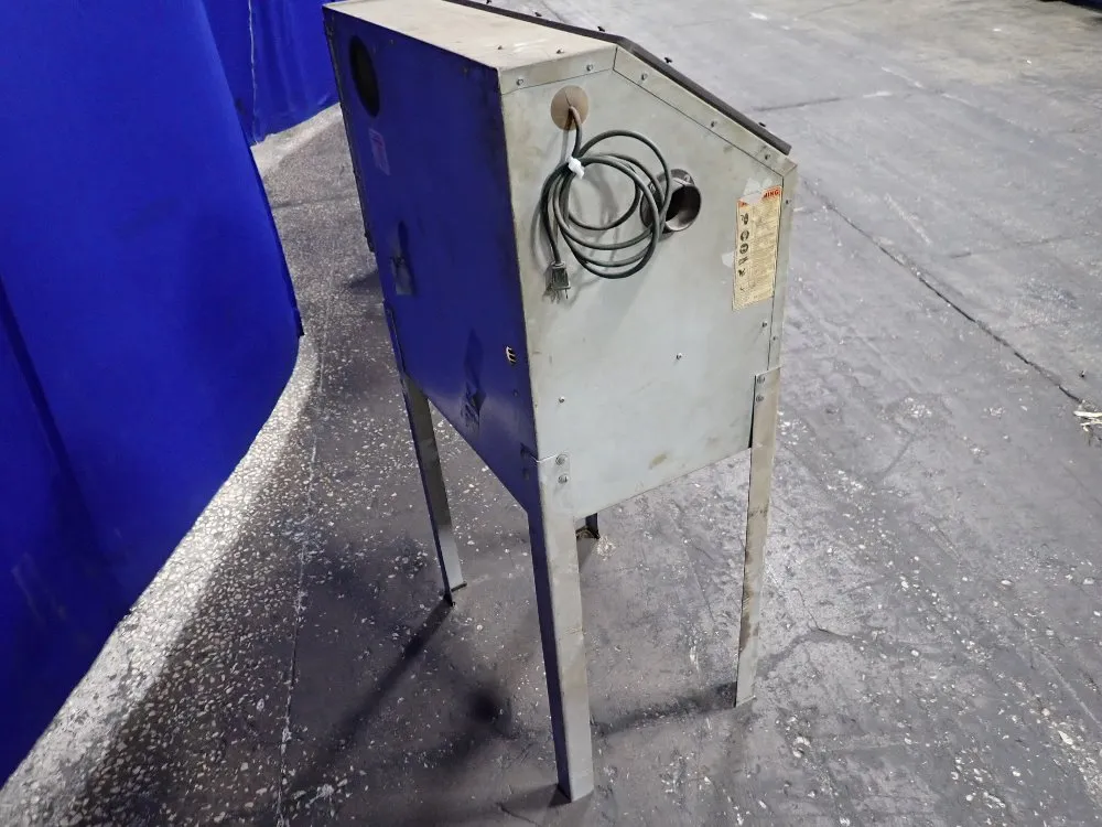 Skatblast 26" X 17" X 16" Blast Cabinet
