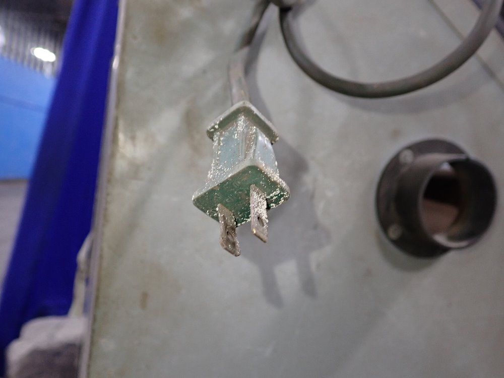 Skatblast 26" X 17" X 16" Blast Cabinet