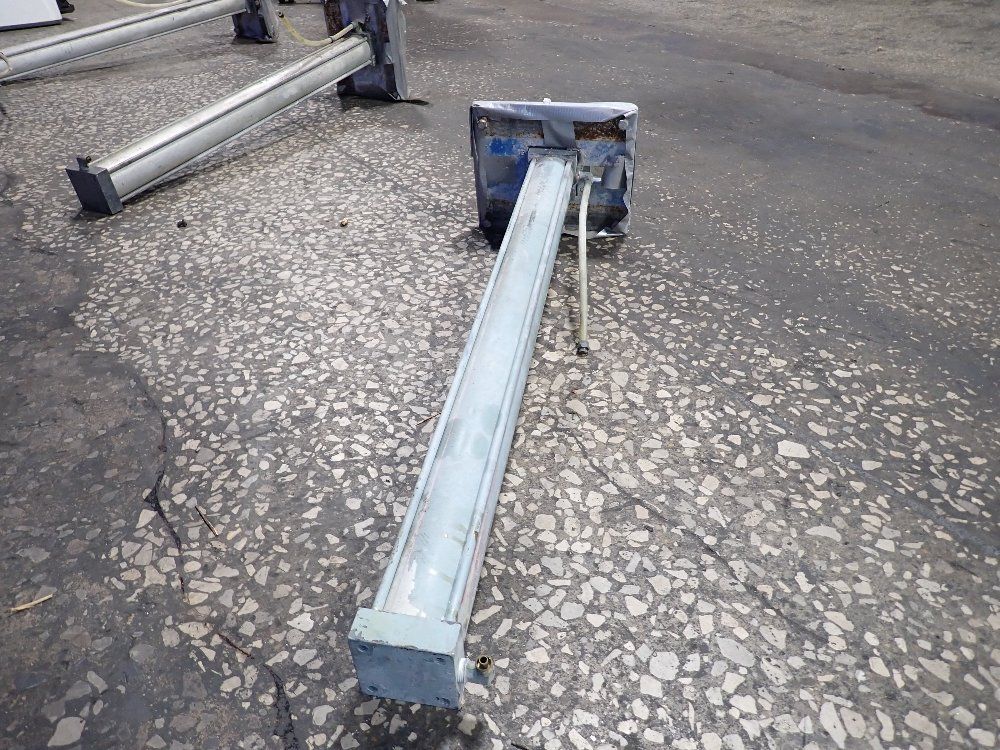  Pneumatic Cylinder