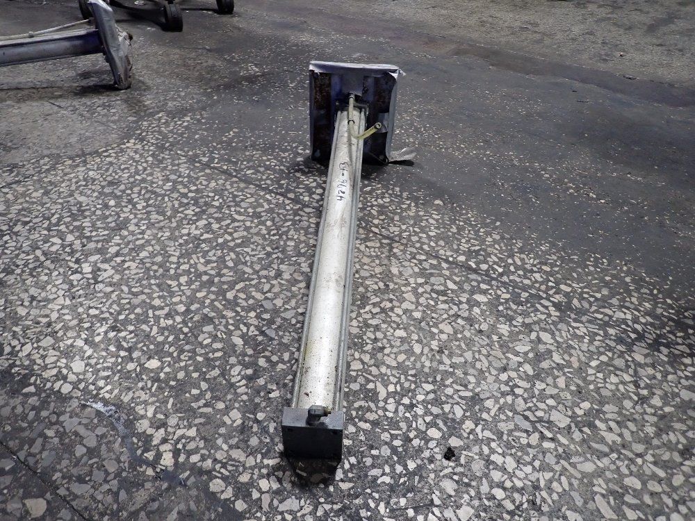  Pneumatic Cylinder