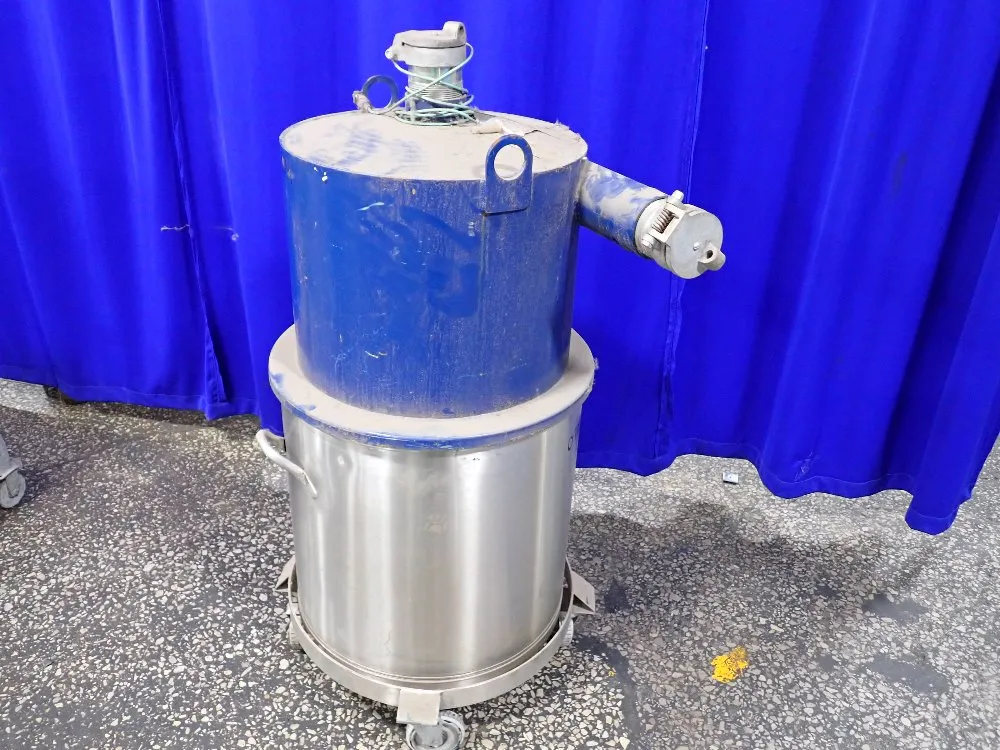 DUST COLLECTOR
