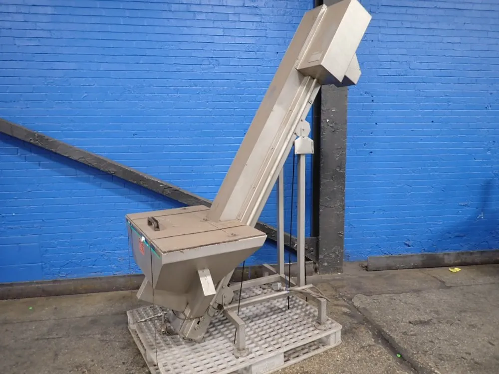 INCLINE CHIP CONVEYOR