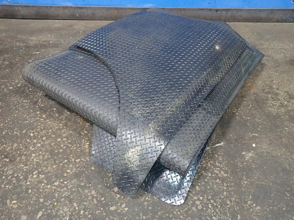 FLOOR MATS