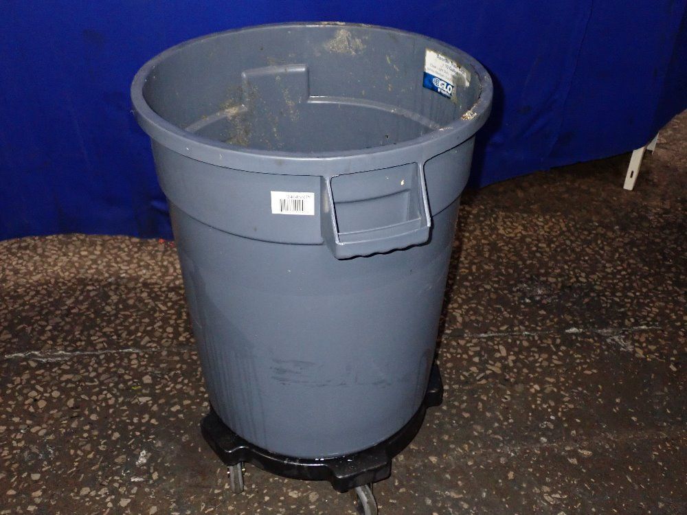 TRASH RECEPTACLE