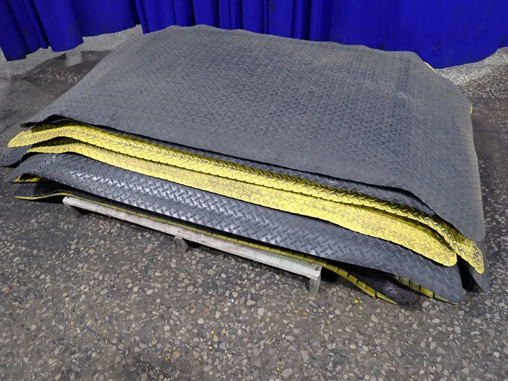 FLOOR MATS