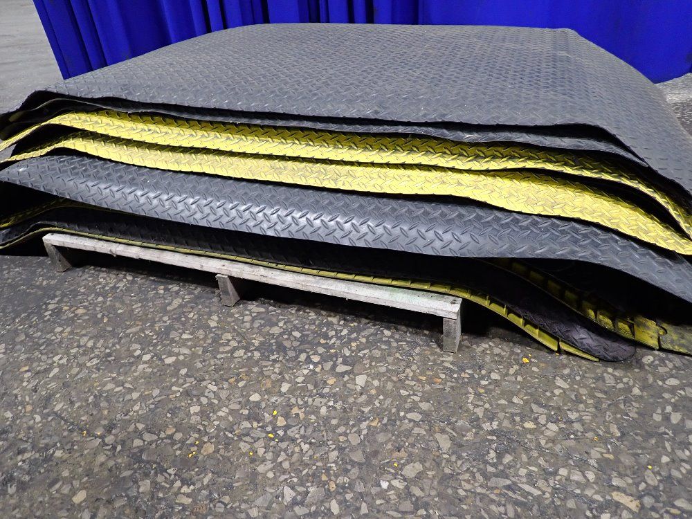  Floor Mats