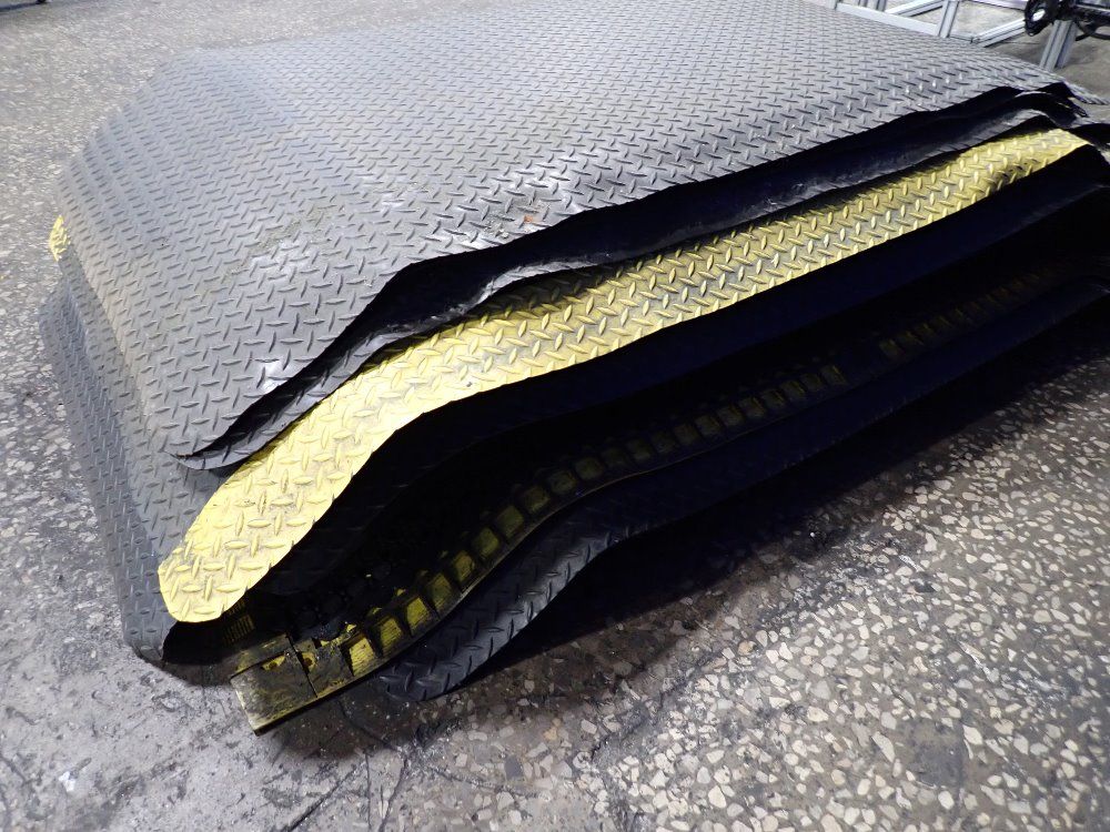  Floor Mats