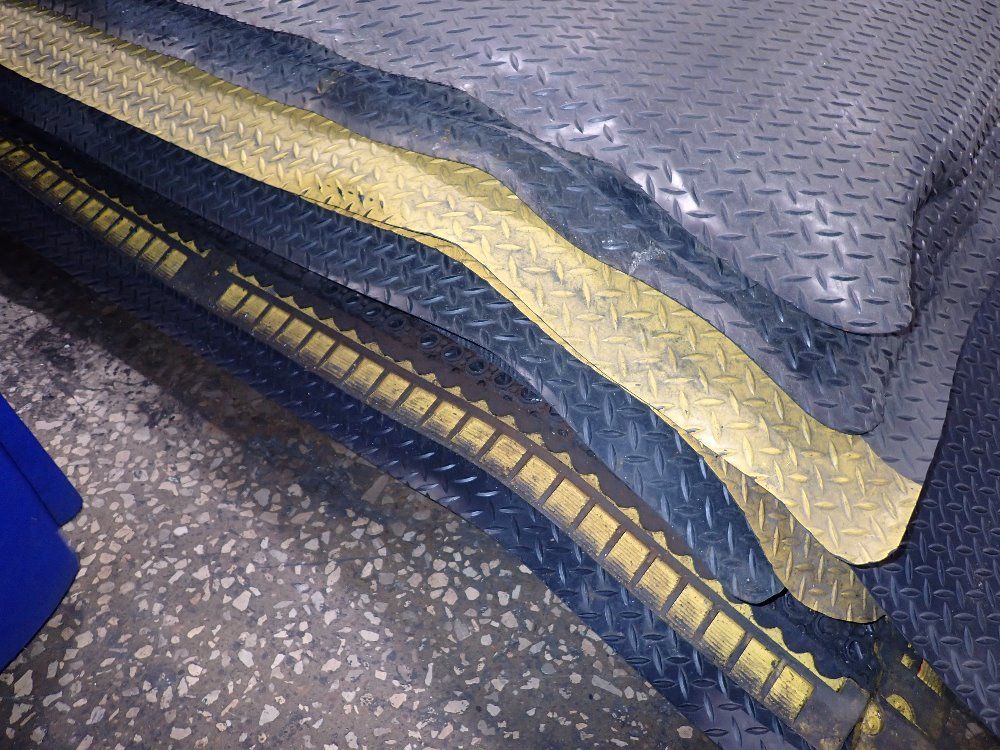  Floor Mats