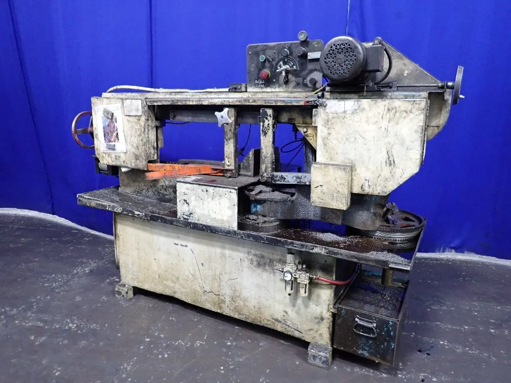 HORIZONTAL BAND SAW