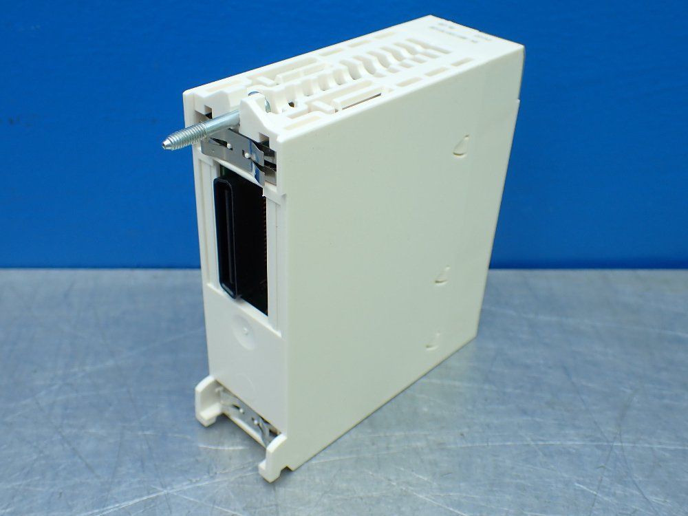 Schneider Electric Modicon Discrete Output Module. - Bmxddo1602