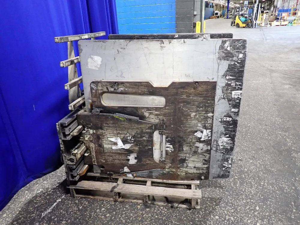 Cascade Carton Clamp