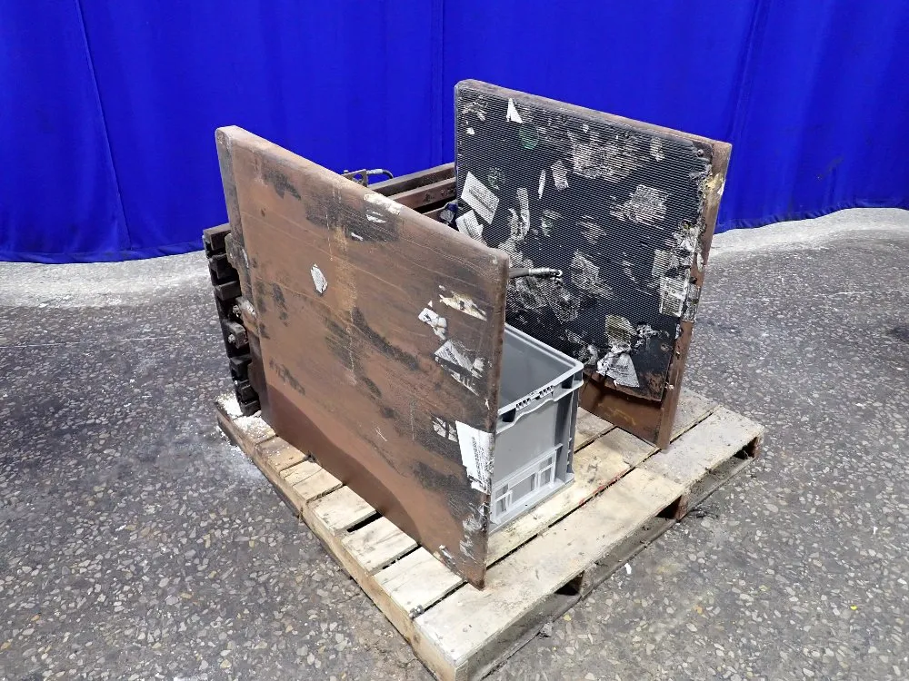 RIGHTLINE LG35C-OE-IB CARTON CLAMP