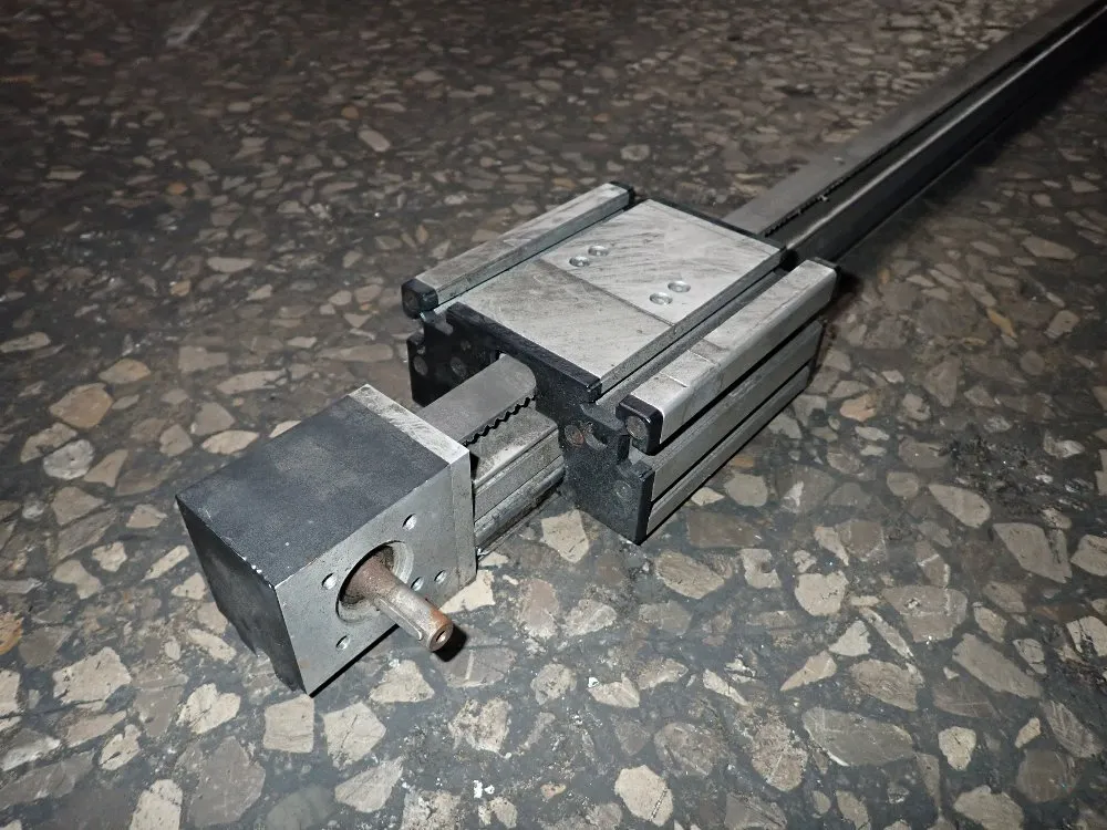  Linear Actuator