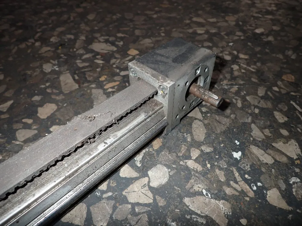  Linear Actuator