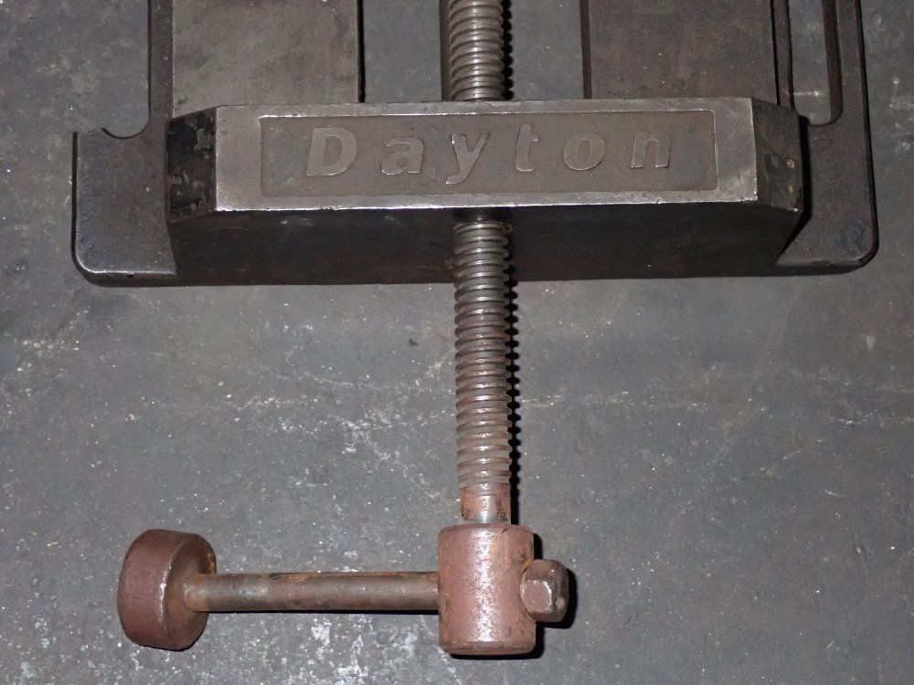 Dayton 8" 8" Vise
