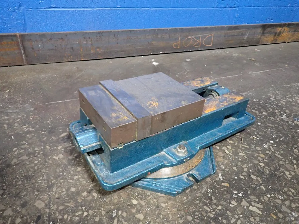 8" VISE