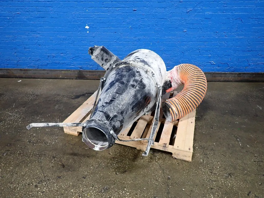 DUST COLLECTOR