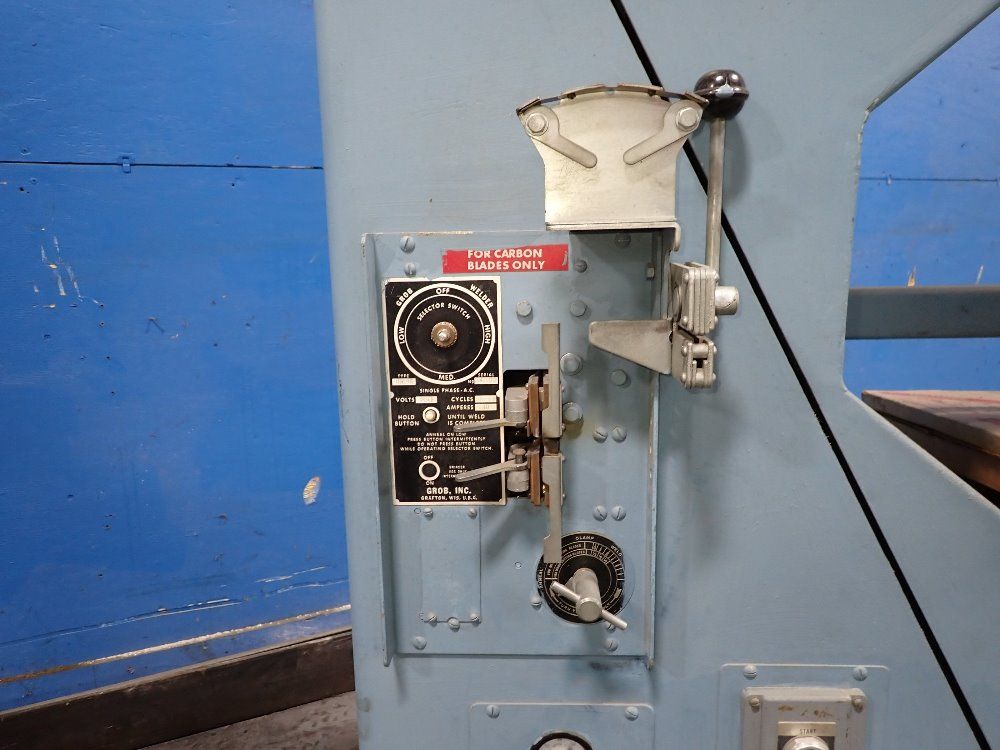 Grob 36 1/2" 1981 Grob 4v-36 Vertical Band Saw - 4v-36