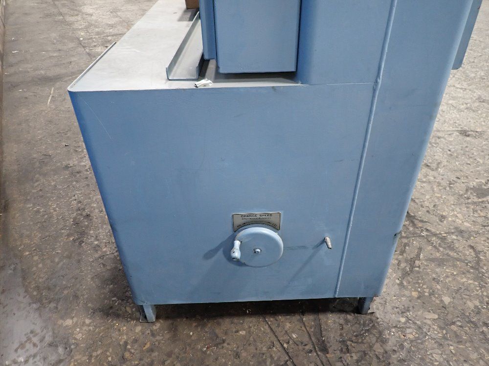 Grob 36 1/2" 1981 Grob 4v-36 Vertical Band Saw - 4v-36