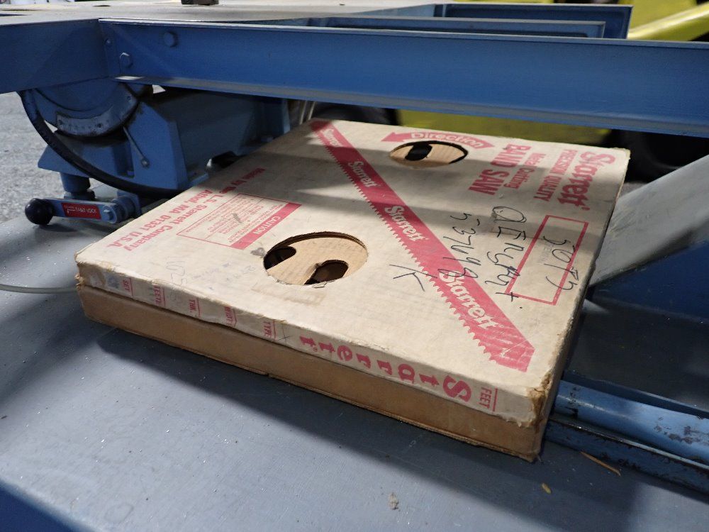 Grob 36 1/2" 1981 Grob 4v-36 Vertical Band Saw - 4v-36