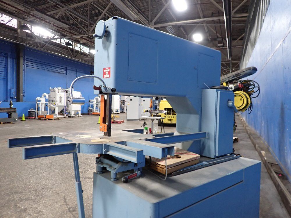 Grob 36 1/2" 1981 Grob 4v-36 Vertical Band Saw - 4v-36