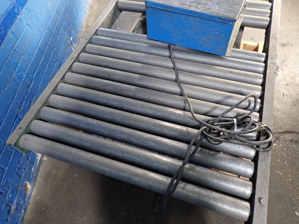 Roach Conveyors Lift Table