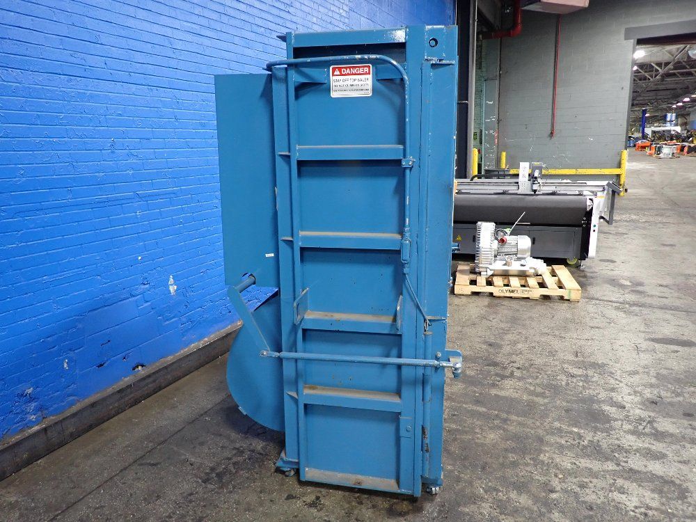 Marathon 4224 Baler - 4224