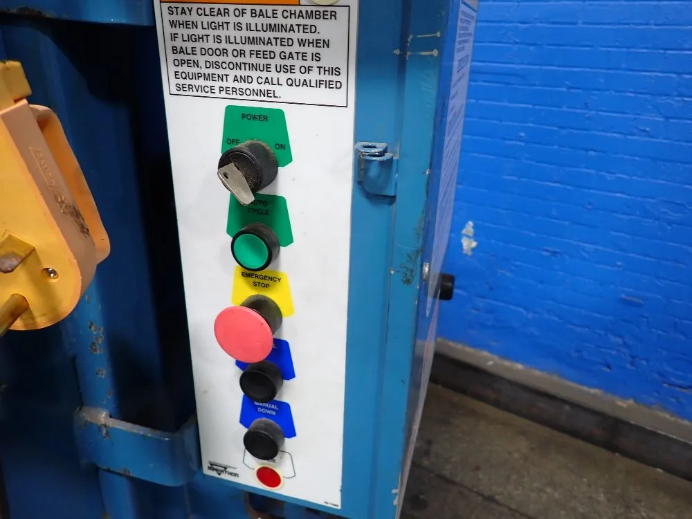 Marathon 4224 Baler - 4224