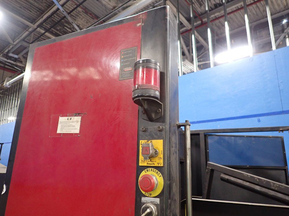 Fanuclincoln Electric 2005 Fanuclincoln Electric Arc Mate 100ib6s Robot Welding Cell