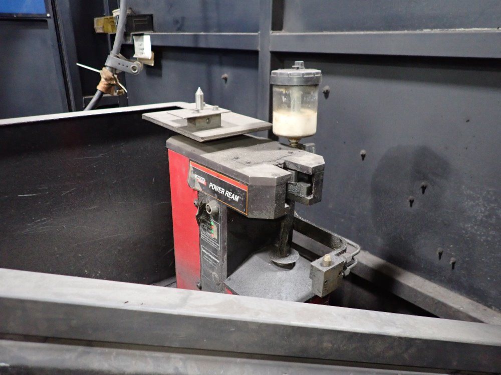 Fanuclincoln Electric 2005 Fanuclincoln Electric Arc Mate 100ib6s Robot Welding Cell