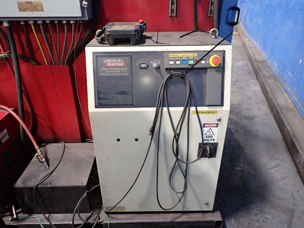 Fanuclincoln Electric 2005 Fanuclincoln Electric Arc Mate 100ib6s Robot Welding Cell