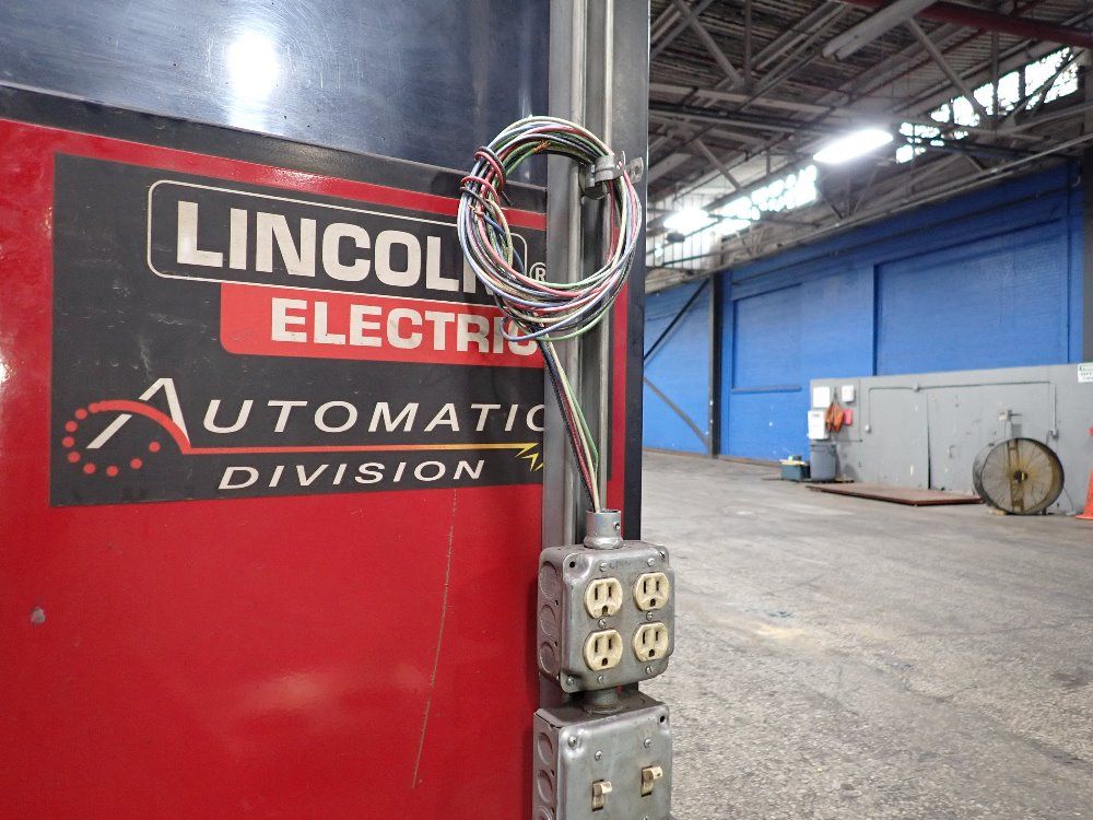 Fanuclincoln Electric 2005 Fanuclincoln Electric Arc Mate 100ib6s Robot Welding Cell