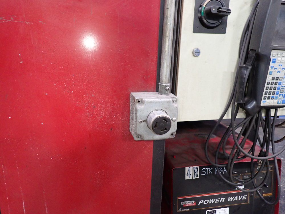 Fanuclincoln Electric 2007 Fanuclincoln Electric Arc Mate 100ibe Robot Welding Cell