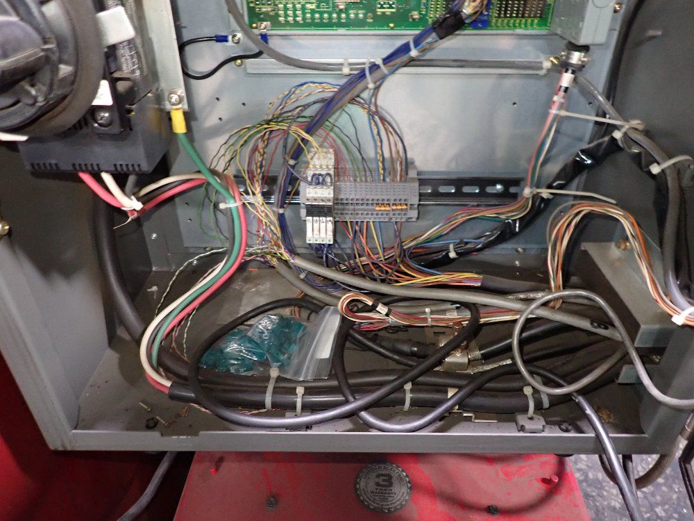 Fanuclincoln Electric 2007 Fanuclincoln Electric Arc Mate 100ibe Robot Welding Cell