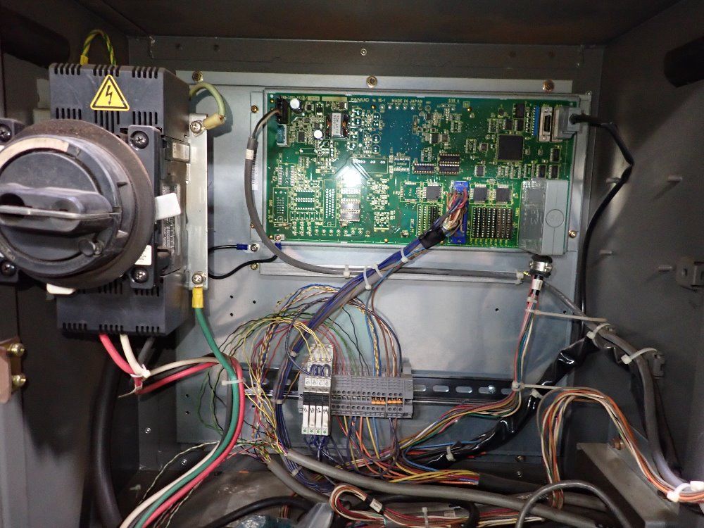 Fanuclincoln Electric 2007 Fanuclincoln Electric Arc Mate 100ibe Robot Welding Cell