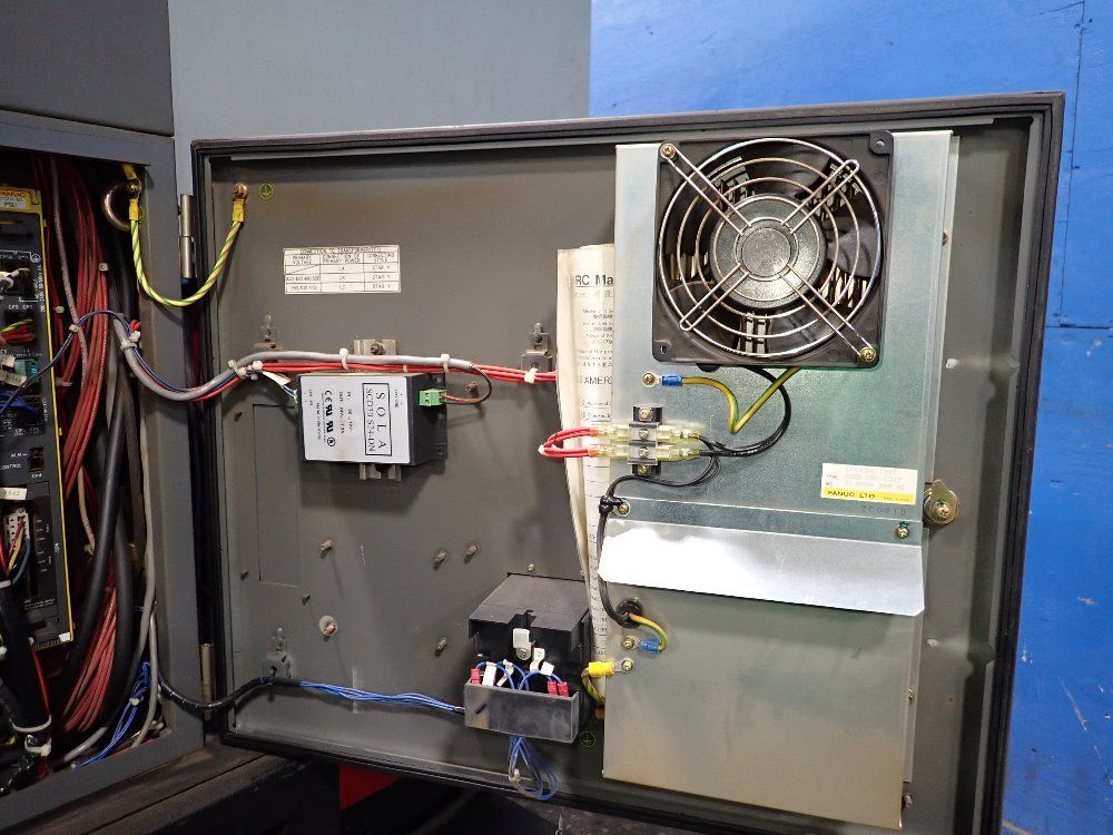 Fanuclincoln Electric 2007 Fanuclincoln Electric Arc Mate 100ibe Robot Welding Cell