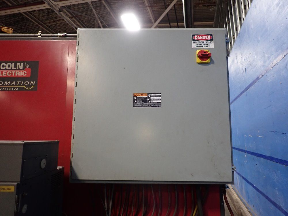 Fanuclincoln Electric 2007 Fanuclincoln Electric Arc Mate 100ibe Robot Welding Cell