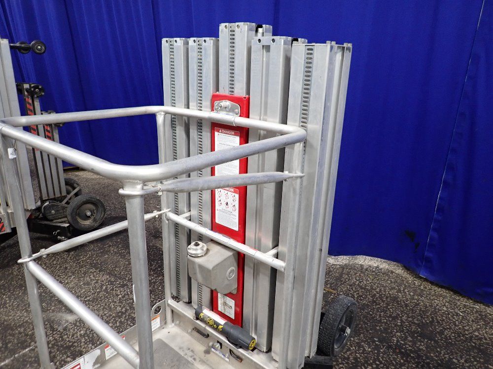 Reachcraft Manlift
