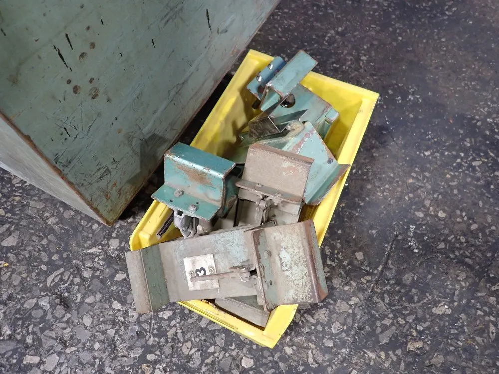 Glass Master 120" Groov Master Unit - 215 33