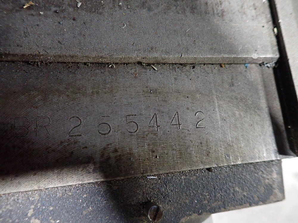 Bridgeport Bridgeport 255442 Vertical Mill