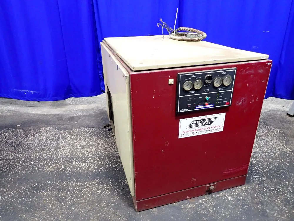 ROTARY SCREW AIR COMPRESSOR