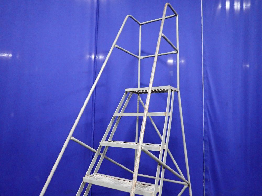Step Ladder