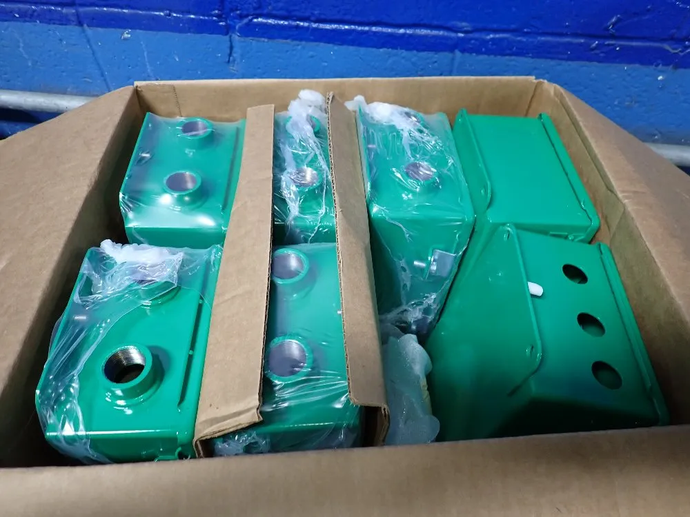 Nvent Aprox. 5 1/2" X 7 1/2" X 3" Electrical Enclosures - A806chnf