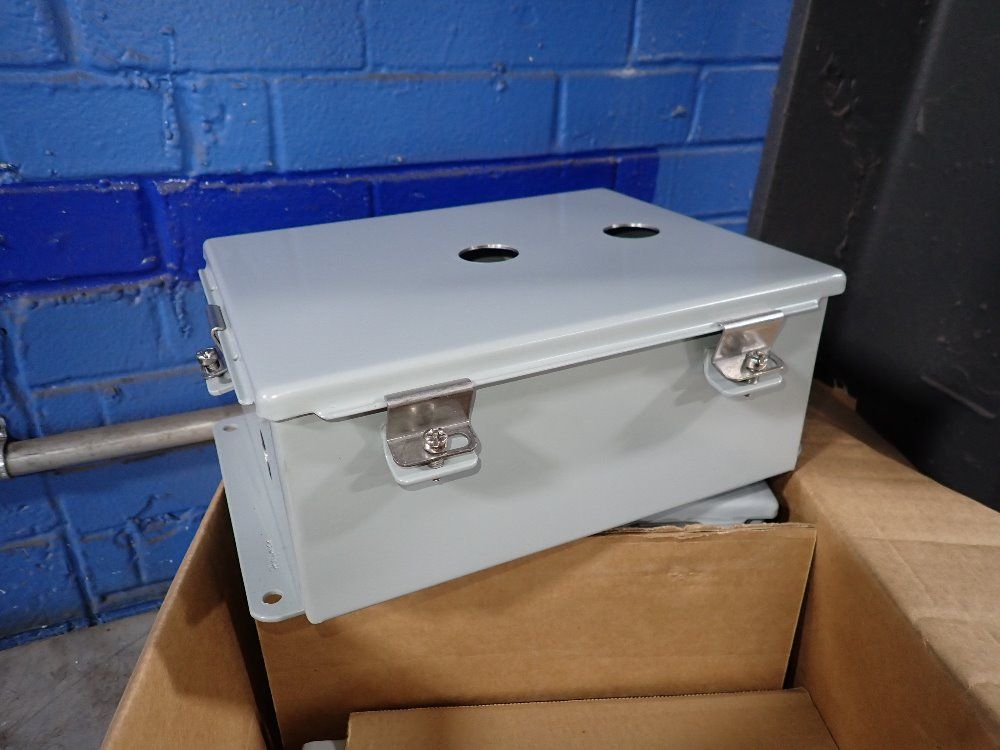 Nvent Aprox. 9 1/2" X 7 1/2" X 4" Electrical Enclosures - A1008chnf