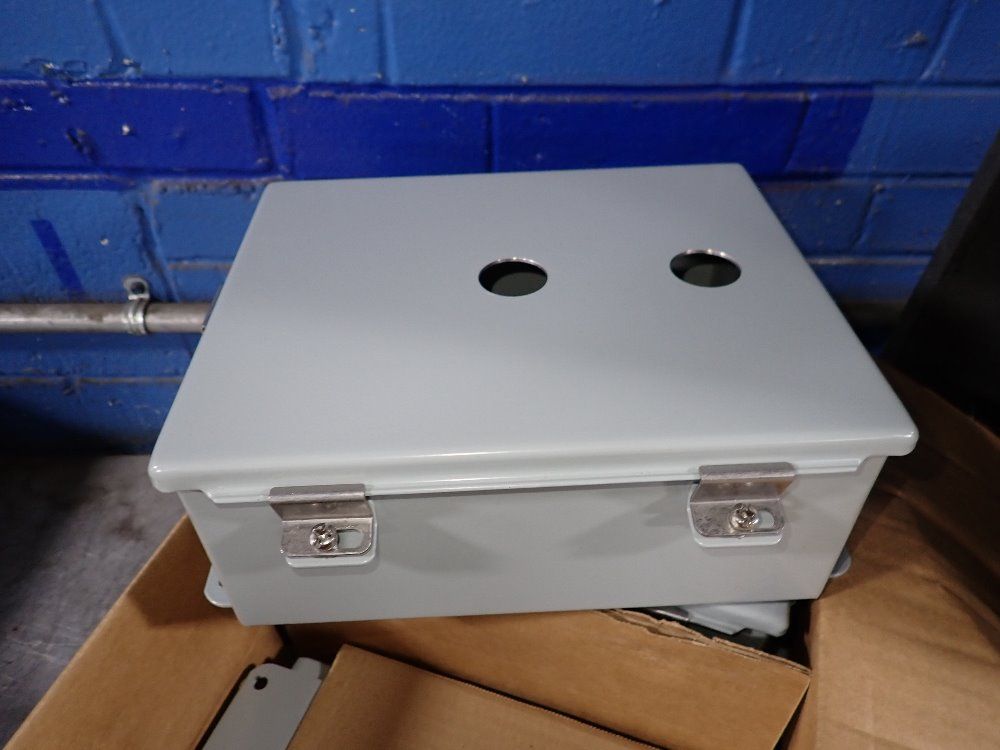 Nvent Aprox. 9 1/2" X 7 1/2" X 4" Electrical Enclosures - A1008chnf