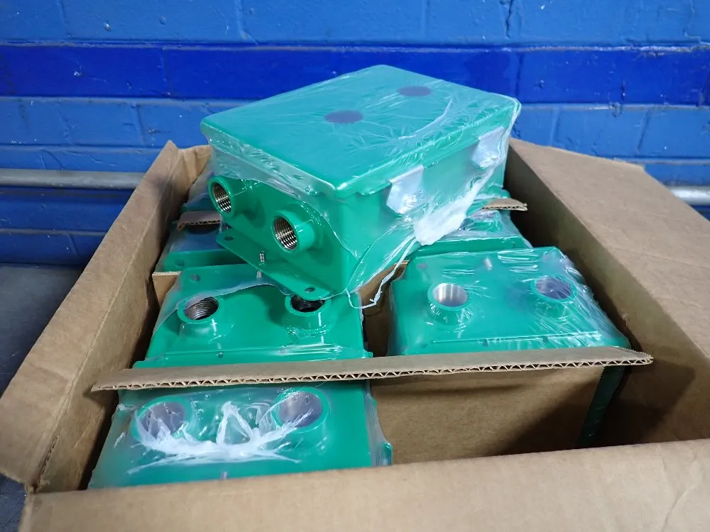 Nvent Aprox. 5 1/2" X 7 1/2" X 3" Electrical Enclosures - A806chnf