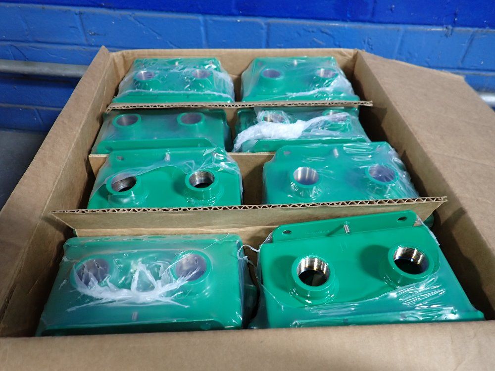 Nvent Aprox. 5 1/2" X 7 1/2" X 3" Electrical Enclosures - A806chnf