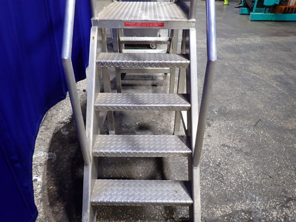 5 Steps / 450 Lbs Cross-over Stairs