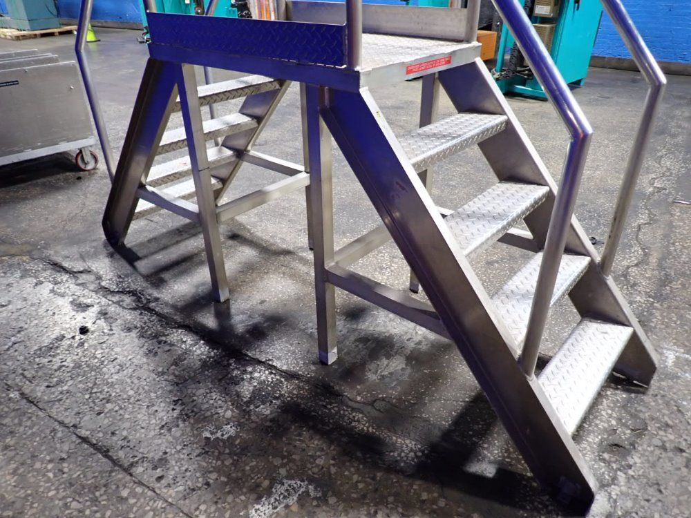 5 Steps / 450 Lbs Cross-over Stairs